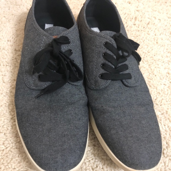 Steve Madden Casual Dress Shoes - Picture 2 of 3